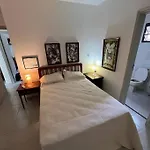 Condominio Wembley Tenis, Praia Das Toninhas, Ubatuba-Sp